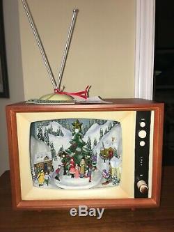 10x8x6 Retro Wood TV Xmas Diorama Moving Skaters Music Lights NEW