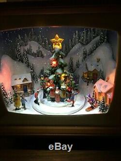 10x8x6 Retro Wood TV Xmas Diorama Moving Skaters Music Lights NEW