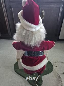 1950s 29 HAROLD GALE STORE DISPLAY SANTA TREASURE CHEST