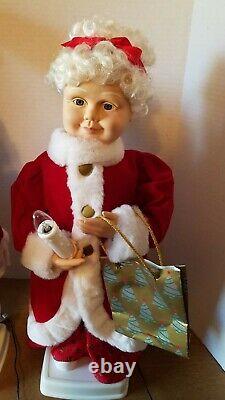 1990 Telco Motionette Santa Claus And Mrs. Claus 24 Motorized Figures in Box