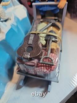 2002 Rudolph Yukon's Sled & Dog Team Collector Set NIB