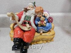 2003 Heritage Mint LTD Porcelain Christmas Setting Santa Fireplace Tree 11 PC