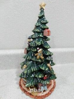 2003 Heritage Mint LTD Porcelain Christmas Setting Santa Fireplace Tree 11 PC