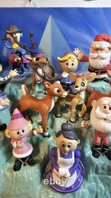 2003 Rudolph The Red-Nosed Reindeer Holiday Figurine Collection NIB