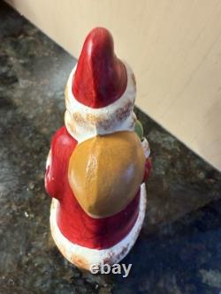 2006 EUC #131 Vaillancourt Folk Art Striding Father Christmas Decor Red Santa