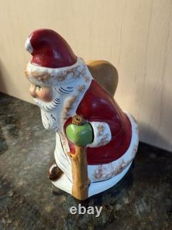 2006 EUC #131 Vaillancourt Folk Art Striding Father Christmas Decor Red Santa