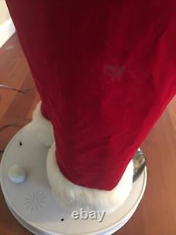 5' Foot Life Size Santa Claus Christmas Sings And Dances