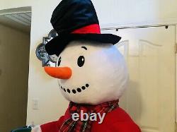 Animated Life Size Holiday Christmas Snowman Singing Dancing, 6 ft (READ)