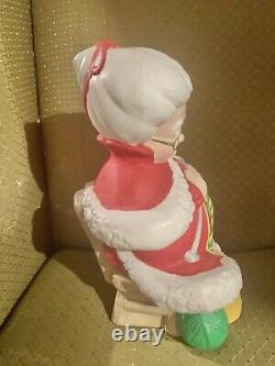 Atalantic Mold Ceramic Hand Painted Santa And Mrs Claus 14