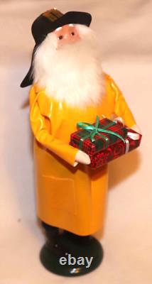 Byers Choice Caroler Fireman Santa With Presents 2016 Christmas