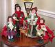 Byers Choice Christmas Carolers Family Of Four Plus Table With Berry Wreath