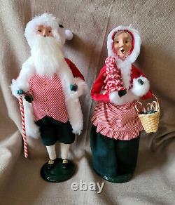 Byers' Choice Christmas Carolers Mr. & Mrs. Santa Claus set Candy Cane signed