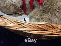 Christmas Animated Golden Retriever Puppies Dogs in Wicker Basket