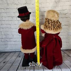 Christmas Carolers Decoration Traditions Animated Victorian Couple Lighted 26