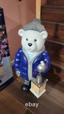 Costco 28 Hooded Polar Bear door greeter Mint Condition