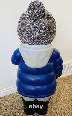 Costco 28 Hooded Polar Bear door greeter With LED Lamp & Original Box