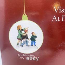 Dept 56 Christmas Village Visiting Santa At Finestroms 2005 Gift Set 56.59243