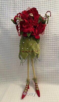 Dept 56 Patience Brewster Christmas Rose Bouquet Doll, Pre-Owned, Excellent