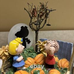 Dept 56 The Great Pumpkin Charlie Brown! Peanuts Halloween Figurine Lit Video