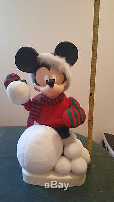 Disney Animated Christmas Holiday Mickey Mouse With Snow Balls