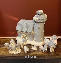 Encore 2000 Snow Buddies Snowville Barn & Silo #94931 With 6 Minis Rare