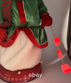 Gemmy 2004 Snowflake Spinning Mrs Snowwoman Sings Santa Baby Dancing Works