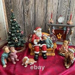 Grandeur Noel 2002 Porcelain Santa Scene Collector's Edition Complete In Box