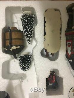 Grandeur Noel 42 Piece Train Village 2001 Collectors Edition 97% Complete