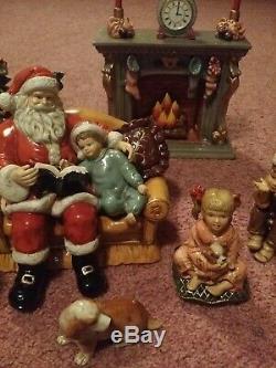 Grandeur Noel Porcelain Santa Scene Collector's Edition 2002 New