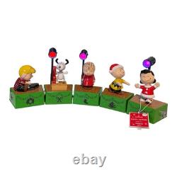 Hallmark PEANUTS Christmas Dance Party Music Full Set of 5 Figures 3 Lights