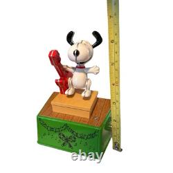 Hallmark PEANUTS Christmas Dance Party Music Full Set of 5 Figures 3 Lights