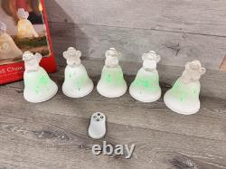 Hallmark Snowmen Bell Choir 5 SONGS Synchronized Music Color Lights Remote