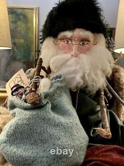 Heart Warmers Hand Crafted' Old Tymey Santa' Christmas Decoration Huge 20