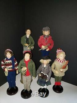 Holiday Christmas Carolers 6 Figurines 4 Men & 2 Women VINTAGE