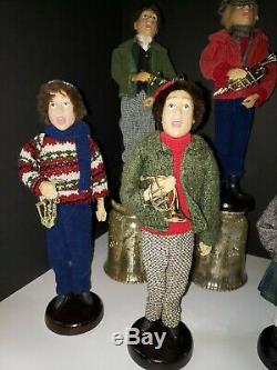 Holiday Christmas Carolers 6 Figurines 4 Men & 2 Women VINTAGE