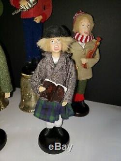 Holiday Christmas Carolers 6 Figurines 4 Men & 2 Women VINTAGE