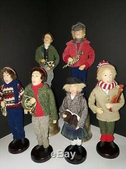 Holiday Christmas Carolers 6 Figurines 4 Men & 2 Women VINTAGE