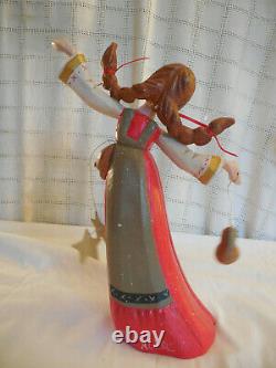 House of Hatten lady dancing 13 3/4 figure 12 days of Christmas 2000