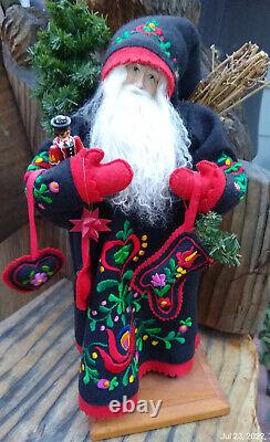 LYNN HANEY HUNGARIAN CHRISTMAS SANTA VIVID EMBROIDERY 18 year 1994 Signed RARE