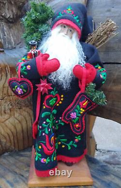 LYNN HANEY HUNGARIAN CHRISTMAS SANTA VIVID EMBROIDERY 18 year 1994 Signed RARE