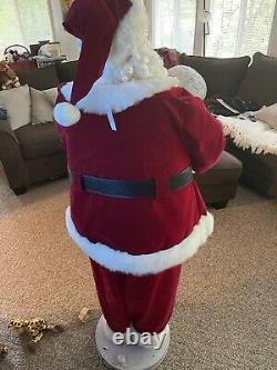 Life Size Santa & Mrs Claus 5 Foot Animated Singing and Dancing Claus Christmas