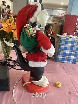 Looney Tunes Sylvester cat animated 1997 motionette Xmas Santa