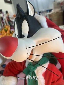 Looney Tunes Sylvester cat animated 1997 motionette Xmas Santa