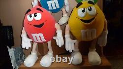 Lot Of 4 Animated Mechanical Dancing M&m Candies Christmas Store Window Display