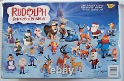 MEMORY LANE FIGURINE SET of 24 Plastic Figures Misfit Toy Rudolph PLAYING MANTIS