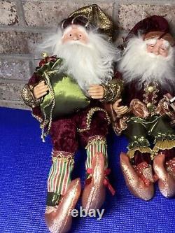 Mark Roberts Elf Santa bearing gifts