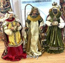 Mark Roberts Florentine Three Wisemen 28-30 Rich Fabrics with Elaborate Trim