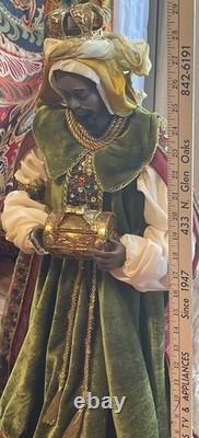 Mark Roberts Florentine Three Wisemen 28-30 Rich Fabrics with Elaborate Trim