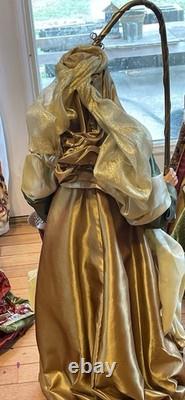 Mark Roberts Florentine Three Wisemen 28-30 Rich Fabrics with Elaborate Trim