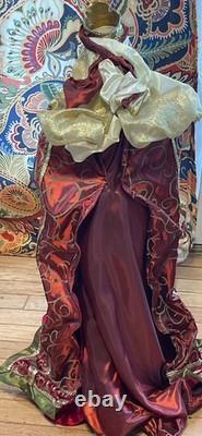 Mark Roberts Florentine Three Wisemen 28-30 Rich Fabrics with Elaborate Trim
